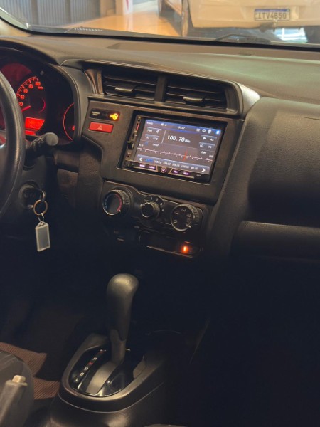 HONDA FIT 1.5 LX 16V 2014/2015 JM AUTOMÓVEIS VENÂNCIO AIRES / Carros no Vale