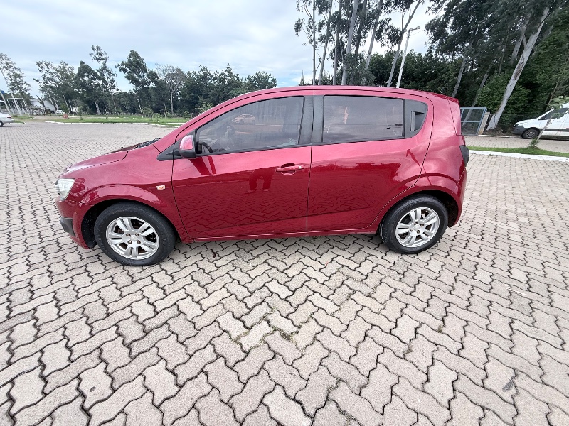 CHEVROLET SONIC 1.6 LT 16V FLEX 4P MANUAL 2014/2014 ELY AUTOMÓVEIS LAJEADO / Carros no Vale