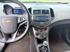 CHEVROLET SONIC 1.6 LT 16V FLEX 4P MANUAL 2014/2014 ELY AUTOMÓVEIS LAJEADO / Carros no Vale