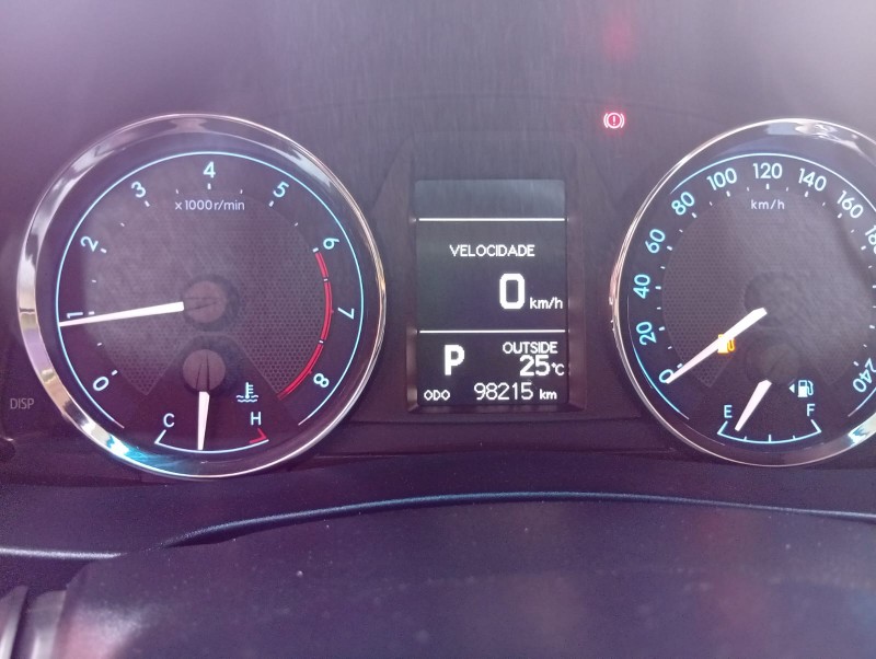 TOYOTA COROLLA ALTIS 2014/2015 ALTERNATIVA VEÍCULOS LAJEADO / Carros no Vale