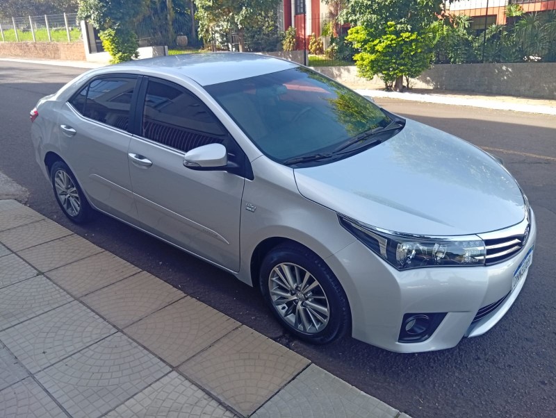 TOYOTA COROLLA ALTIS 2014/2015 ALTERNATIVA VEÍCULOS LAJEADO / Carros no Vale
