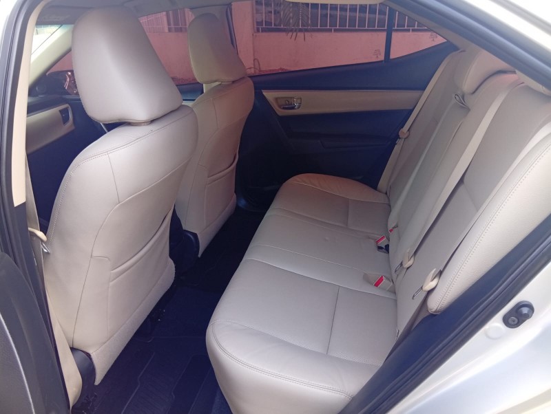 TOYOTA COROLLA ALTIS 2014/2015 ALTERNATIVA VEÍCULOS LAJEADO / Carros no Vale