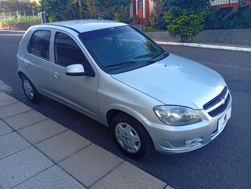 CHEVROLET CELTA 1.0 LT 2012/2013 ALTERNATIVA VEÍCULOS LAJEADO / Carros no Vale