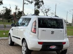 KIA SOUL 1.6 EX 16V 2012 /2012 NEURI VEÍCULOS LAJEADO / Carros no Vale