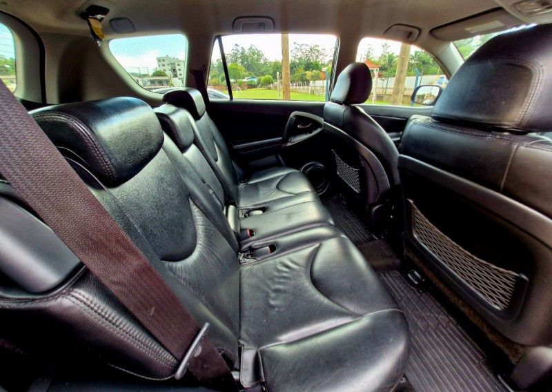 TOYOTA RAV4 2.4 4X2 16V 170CV AUT 2011/2012 CRUZEIRO MULTIMARCAS CRUZEIRO DO SUL / Carros no Vale