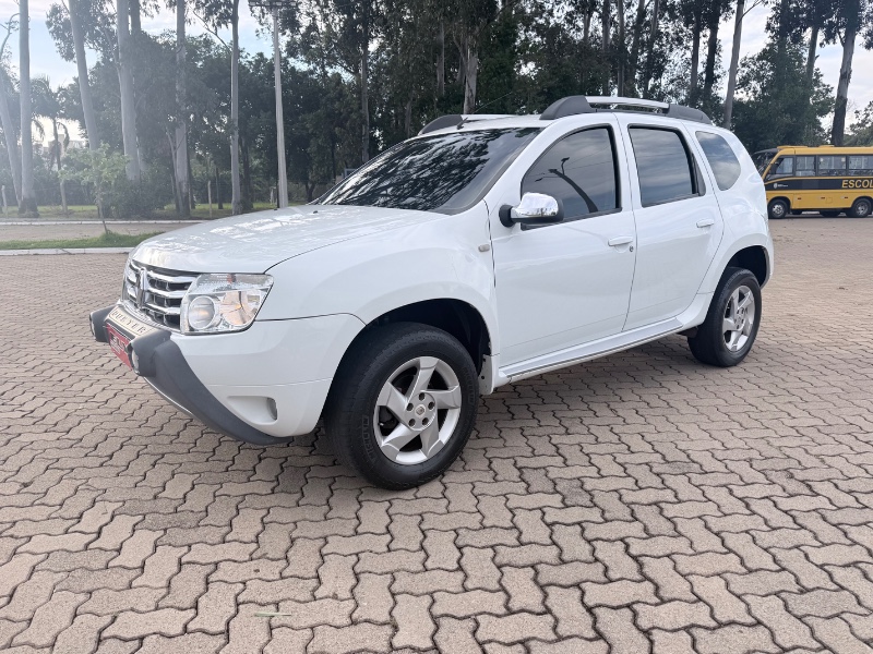 RENAULT DUSTER 1.6 2013/2013 ELY AUTOMÓVEIS LAJEADO / Carros no Vale