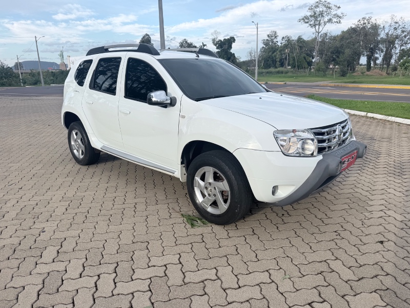 RENAULT DUSTER 1.6 2013/2013 ELY AUTOMÓVEIS LAJEADO / Carros no Vale
