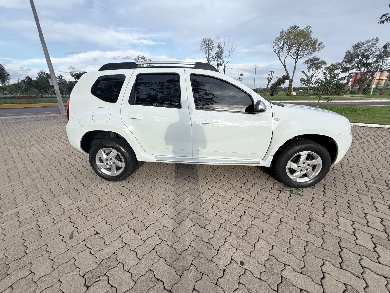 RENAULT DUSTER 1.6 2013/2013 ELY AUTOMÓVEIS LAJEADO / Carros no Vale