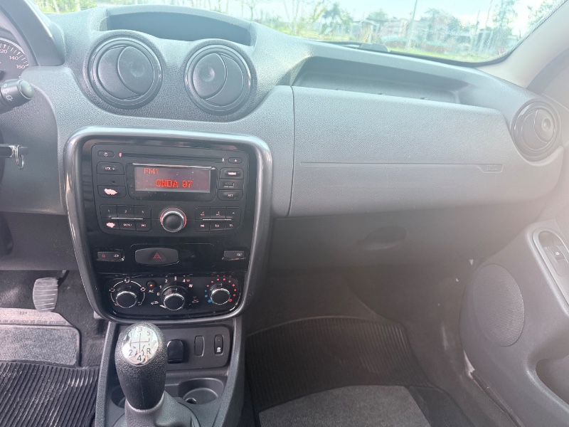 RENAULT DUSTER 1.6 2013/2013 ELY AUTOMÓVEIS LAJEADO / Carros no Vale