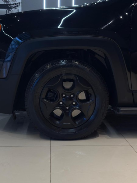 JEEP RENEGADE 1.8 LONGITUDE 2016/2016 JM AUTOMÓVEIS VENÂNCIO AIRES / Carros no Vale