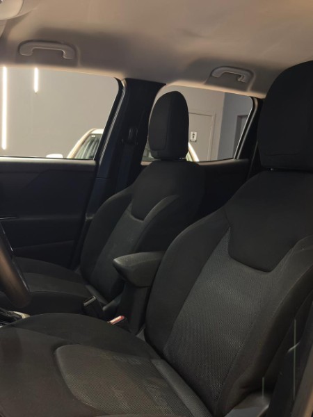 JEEP RENEGADE 1.8 LONGITUDE 2016/2016 JM AUTOMÓVEIS VENÂNCIO AIRES / Carros no Vale