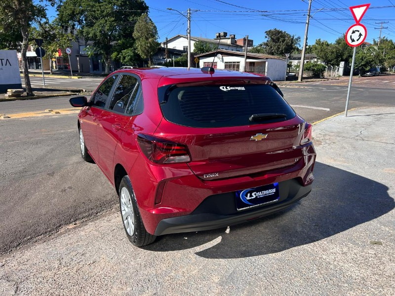 CHEVROLET ONIX HATCH LT 1.0 12V MEC. 2020/2020 LS MULTIMARCAS VENÂNCIO AIRES / Carros no Vale