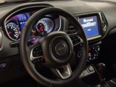 JEEP COMPASS 2.0 16V LONGITUDE 2017/2018 JM AUTOMÓVEIS VENÂNCIO AIRES / Carros no Vale