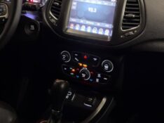 JEEP COMPASS 2.0 16V LONGITUDE 2017/2018 JM AUTOMÓVEIS VENÂNCIO AIRES / Carros no Vale