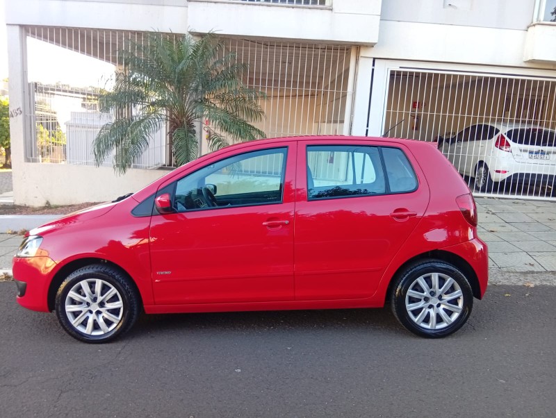 VOLKSWAGEN FOX 1.0 8V FLEX 2010/2011 ALTERNATIVA VEÍCULOS LAJEADO / Carros no Vale