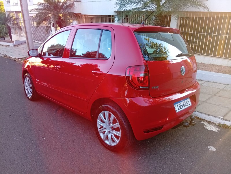 VOLKSWAGEN FOX 1.0 8V FLEX 2010/2011 ALTERNATIVA VEÍCULOS LAJEADO / Carros no Vale