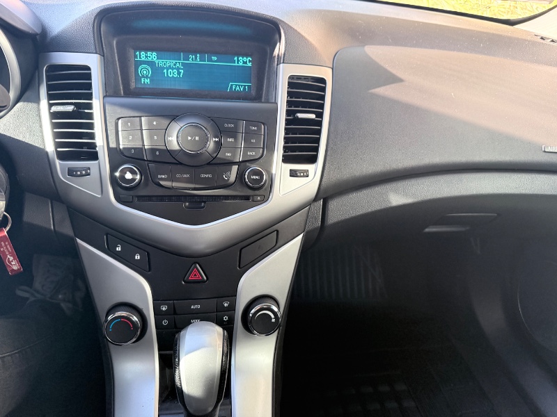 CHEVROLET CRUZE LT 1.8 16V FLEXPOWER 4P AUT. 2014/2014 ELY AUTOMÓVEIS LAJEADO / Carros no Vale