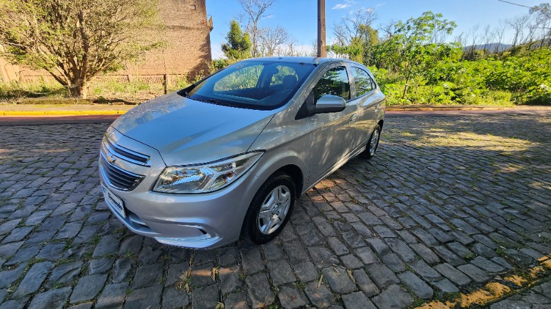 CHEVROLET ONIX 1.0 LT 2016/2016 FERNANDO AUTOMÓVEIS | REVENDA DE CARROS ARROIO DO MEIO ARROIO DO MEIO / Carros no Vale