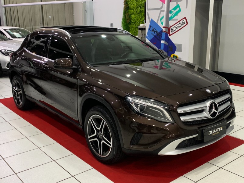 MERCEDES-BENZ GLA200 VISION 1.6 2015/2015 DUARTE VEÍCULOS PORTO ALEGRE / Carros no Vale
