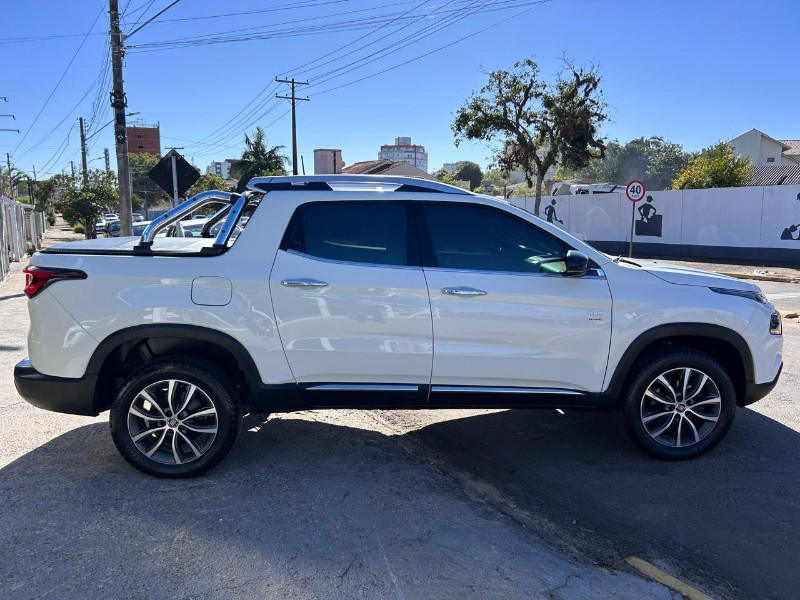 FIAT TORO VOLCANO 2.0 16V 4X4 TB DIESEL AUT. 2020/2020 LS MULTIMARCAS VENÂNCIO AIRES / Carros no Vale