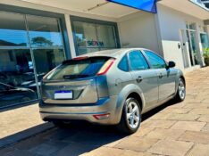 FORD FOCUS GLX 1.6 2012/2013 SÉTIMA VEÍCULOS GUAPORÉ / Carros no Vale