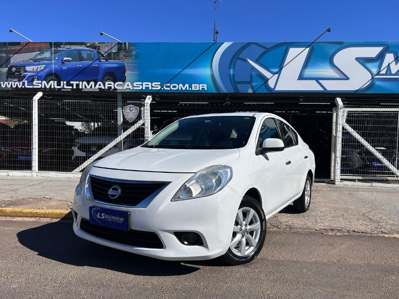 NISSAN VERSA SL 1.6 16V FLEX FUEL 4P MEC. 2013/2013 LS MULTIMARCAS VENÂNCIO AIRES / Carros no Vale