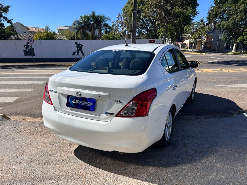 NISSAN VERSA SL 1.6 16V FLEX FUEL 4P MEC. 2013/2013 LS MULTIMARCAS VENÂNCIO AIRES / Carros no Vale