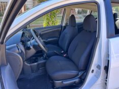 NISSAN VERSA SL 1.6 16V FLEX FUEL 4P MEC. 2013/2013 LS MULTIMARCAS VENÂNCIO AIRES / Carros no Vale