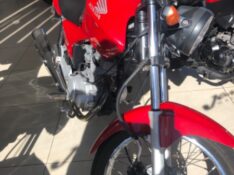 HONDA MOTOS CG 150 TITAN ESD 2004/2005 JASER MOTOS LAJEADO / Carros no Vale