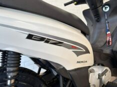 HONDA MOTOS BIZ 125 EX /2013 RT 811 VEÍCULOS ARROIO DO MEIO / Carros no Vale