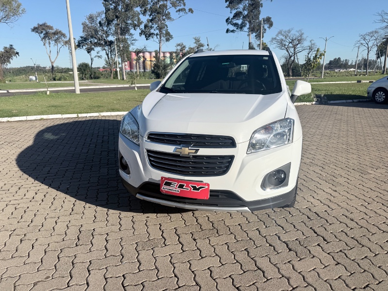 CHEVROLET TRACKER 1.8 MPFI LT 4X2 16V FLEX 4P AUTOMÁTICO 2016/2016 ELY AUTOMÓVEIS LAJEADO / Carros no Vale