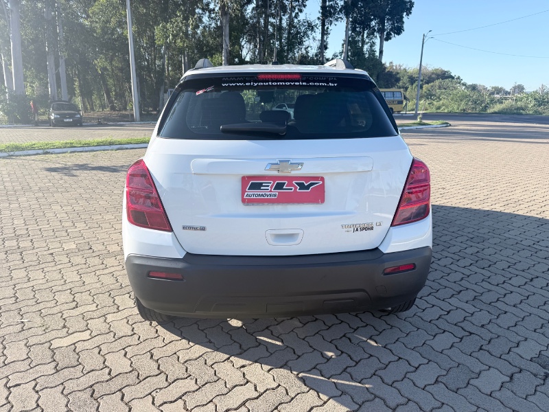 CHEVROLET TRACKER 1.8 MPFI LT 4X2 16V FLEX 4P AUTOMÁTICO 2016/2016 ELY AUTOMÓVEIS LAJEADO / Carros no Vale
