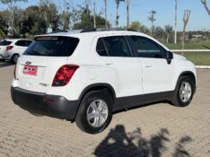 CHEVROLET TRACKER 1.8 MPFI LT 4X2 16V FLEX 4P AUTOMÁTICO 2016/2016 ELY AUTOMÓVEIS LAJEADO / Carros no Vale