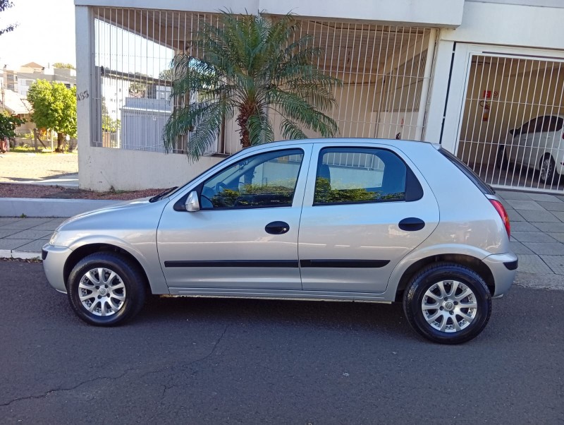 CHEVROLET CELTA SPIRIT 1.0 2005/2005 ALTERNATIVA VEÍCULOS LAJEADO / Carros no Vale