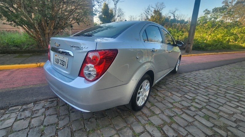 CHEVROLET SONIC SEDAN LTZ 1.6 2013/2014 FERNANDO AUTOMÓVEIS | REVENDA DE CARROS ARROIO DO MEIO ARROIO DO MEIO / Carros no Vale