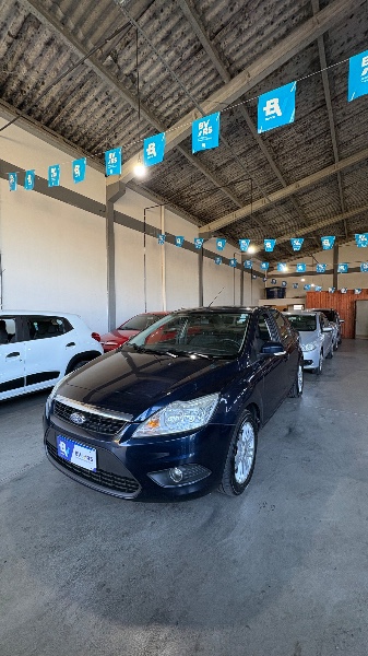 FORD FOCUS SEDAN 1.6 2011/2011 RICARDINHO AUTOMÓVEIS MONTENEGRO / Carros no Vale