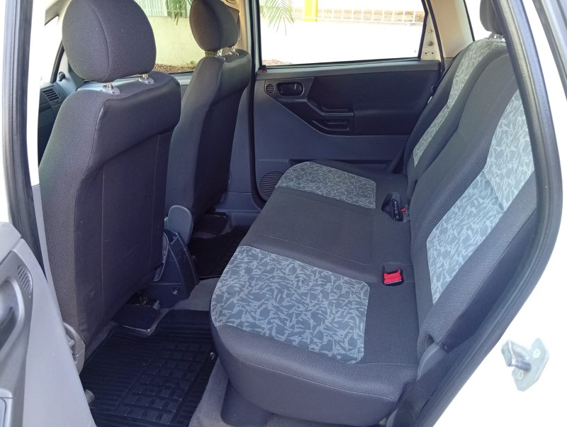 CHEVROLET MERIVA JOY 1.8 2005/2005 ALTERNATIVA VEÍCULOS LAJEADO / Carros no Vale
