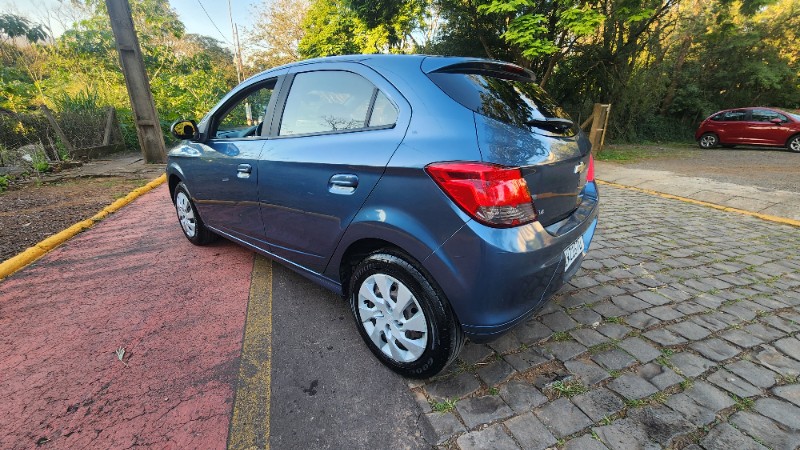 CHEVROLET ONIX 1.4 LT 2015/2016 FERNANDO AUTOMÓVEIS | REVENDA DE CARROS ARROIO DO MEIO ARROIO DO MEIO / Carros no Vale