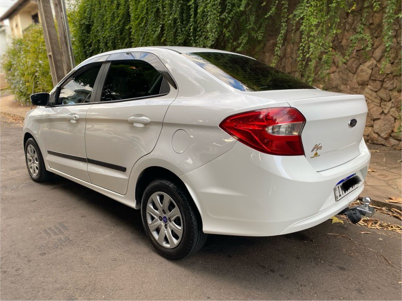 FORD KA SEDAN 1.5 SE 16V 2017/2018 ESTAÇÃO DO CARRO ESTRELA / Carros no Vale
