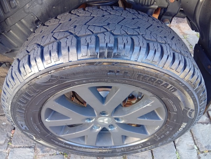 MITSUBISHI PAJERO TR-4 2010/2010 ALTERNATIVA VEÍCULOS LAJEADO / Carros no Vale