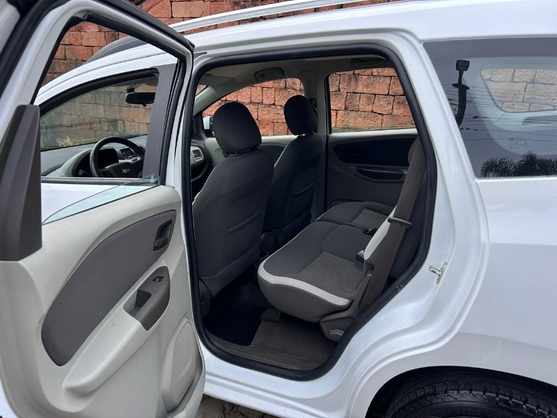 CHEVROLET SPIN LT 1.8 8V ECONO.FLEX 5P AUT. 2014/2014 LS MULTIMARCAS VENÂNCIO AIRES / Carros no Vale