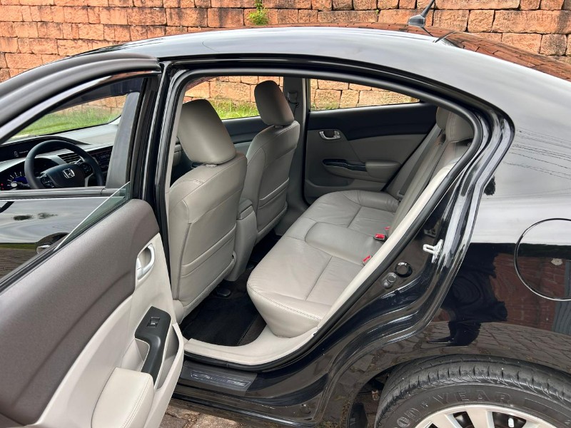HONDA CIVIC SEDAN LXR 2.0 FLEXONE 16V AUT. 4P 2014/2014 LS MULTIMARCAS VENÂNCIO AIRES / Carros no Vale