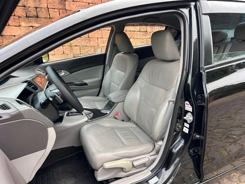 HONDA CIVIC SEDAN LXR 2.0 FLEXONE 16V AUT. 4P 2014/2014 LS MULTIMARCAS VENÂNCIO AIRES / Carros no Vale