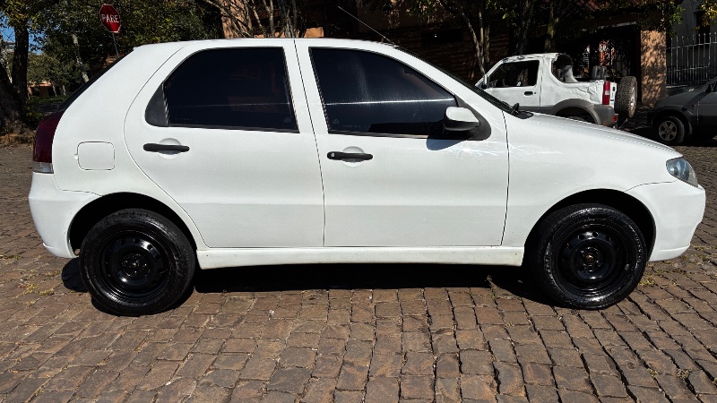 FIAT PALIO 1.0 ECONOMY FIRE FLEX 8V 4P 2009/2010 COMPLETO VEÍCULOS GUAPORÉ / Carros no Vale
