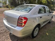 CHEVROLET COBALT 1.4 LS /2015 MENEGHINI VEÍCULOS ARROIO DO MEIO / Carros no Vale