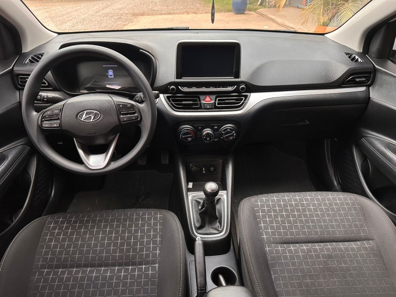 HYUNDAI HB20 LIMITED PLUS 1.0 /2025 MENEGHINI VEÍCULOS ARROIO DO MEIO / Carros no Vale