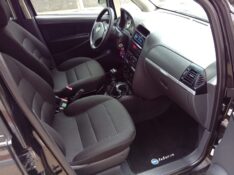 FIAT IDEA 1.4 ELX 8V 2005/2006 ALTERNATIVA VEÍCULOS LAJEADO / Carros no Vale