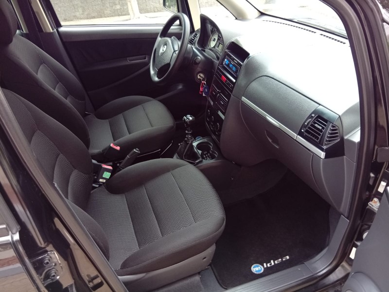 FIAT IDEA 1.4 ELX 8V 2005/2006 ALTERNATIVA VEÍCULOS LAJEADO / Carros no Vale