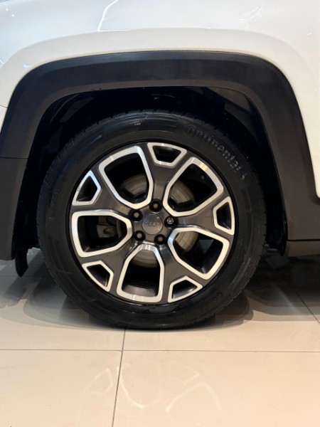 JEEP RENEGADE 1.8 16V LONGITUDE 2018/2018 JM AUTOMÓVEIS VENÂNCIO AIRES / Carros no Vale