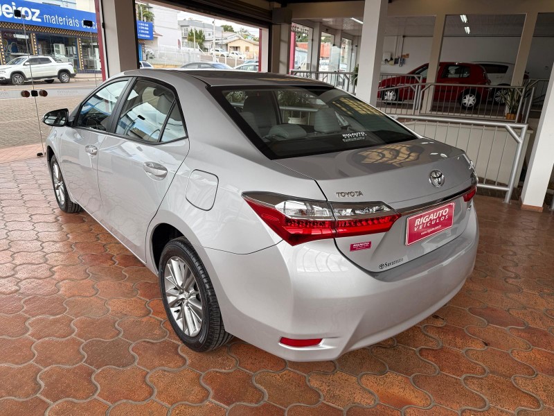 TOYOTA COROLLA 1.8 GLI UPPER 2019/2019 RIGAUTO VEÍCULOS VENÂNCIO AIRES / Carros no Vale